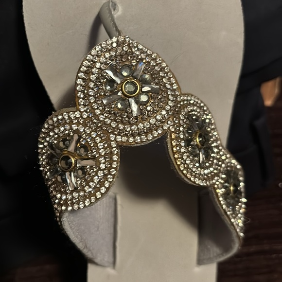 NWOT Mixit gray flip flops sz 8 New - Picture 2 of 4